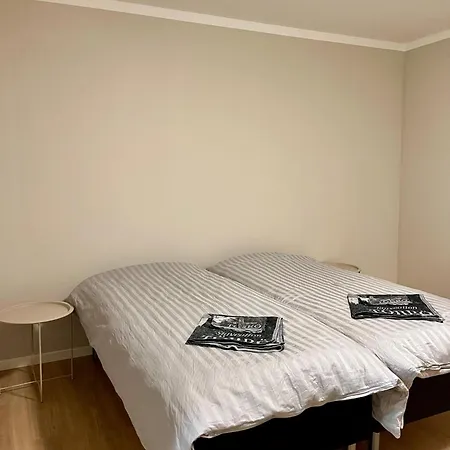 Toerroe As 7, 1-4 Hloe, Oma Keittioe, Kylppaeri, Iso Parkkialue Apartment *